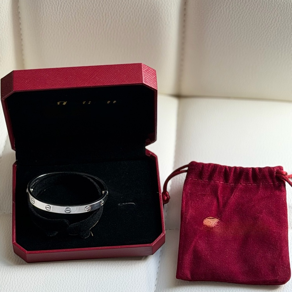 WG plated Love Bracelet Size 16 (USED)